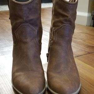 Synthetic leather brown  boots